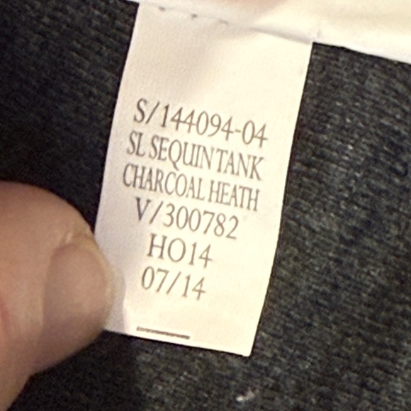 Old Navy Gray Sequin Front Tank Top Size XL - Picture 13 of 13